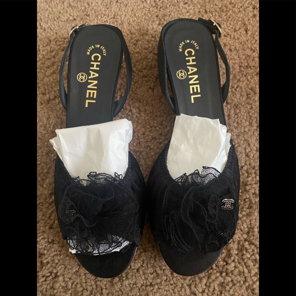 Chanel Black Satin Camelia Kitten - Picture 2 of 7